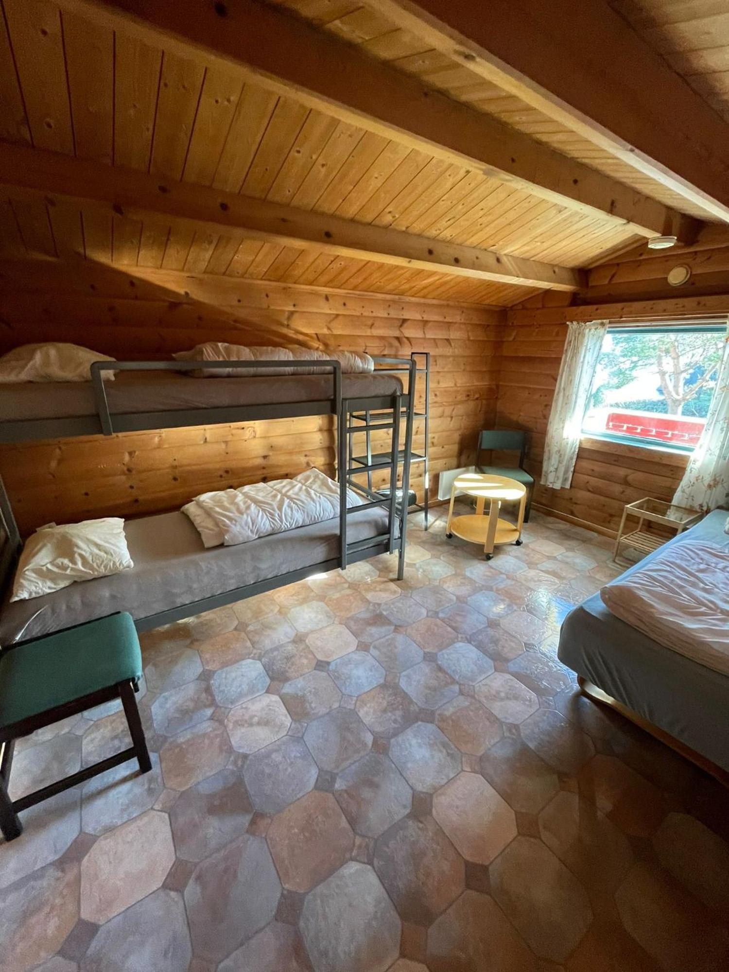 Langenuen Motel&Camping Stord Buitenkant foto