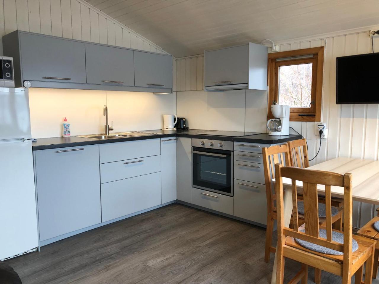 Langenuen Motel&Camping Stord Buitenkant foto